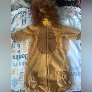 Just in time for Halloween baby lion costume 0 to 6 months good condition